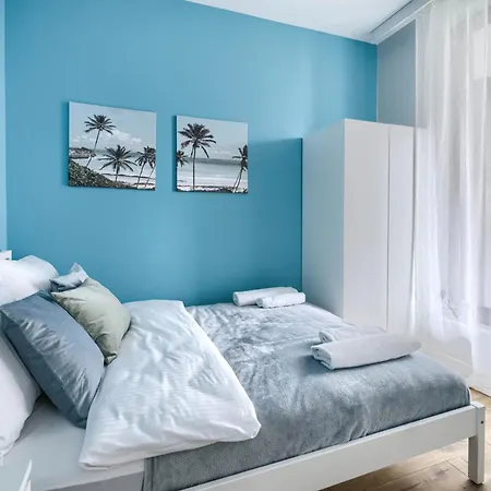 Grzybowska 37 Corolla Exclusive * Varsovia