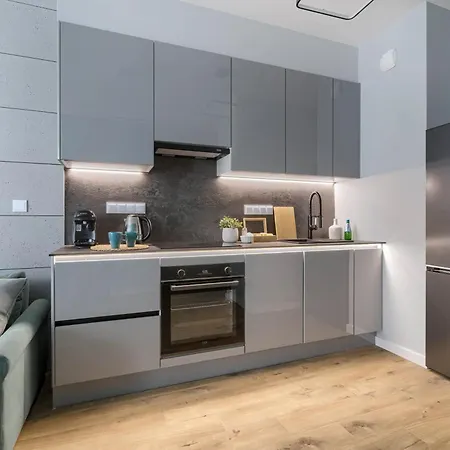 Grzybowska 37 Corolla Exclusive