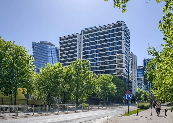 Grzybowska 37 Corolla Exclusive Varsó