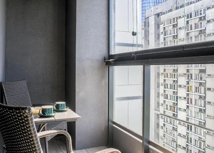 Grzybowska 37 Corolla Exclusive