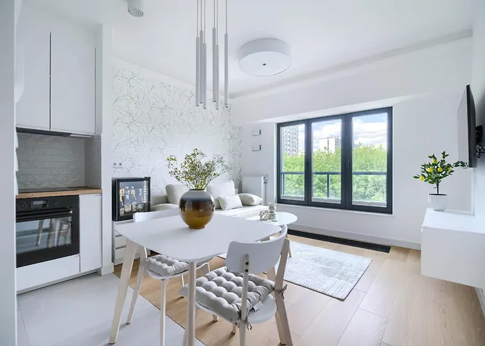 Grzybowska 37 Corolla Exclusive