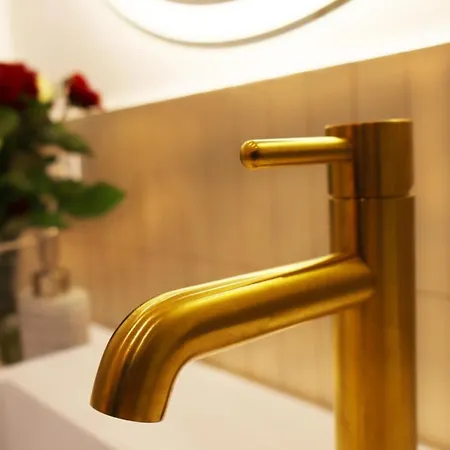 Grzybowska 37 Corolla Exclusive Апартаменты Варшава